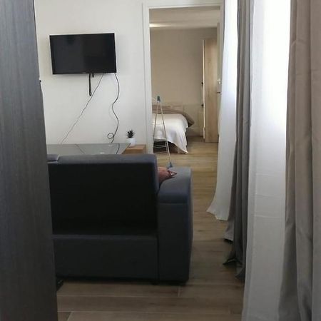 Апартаменты 2 Piece Avec Terrasse Ensoleille Сюрен Экстерьер фото